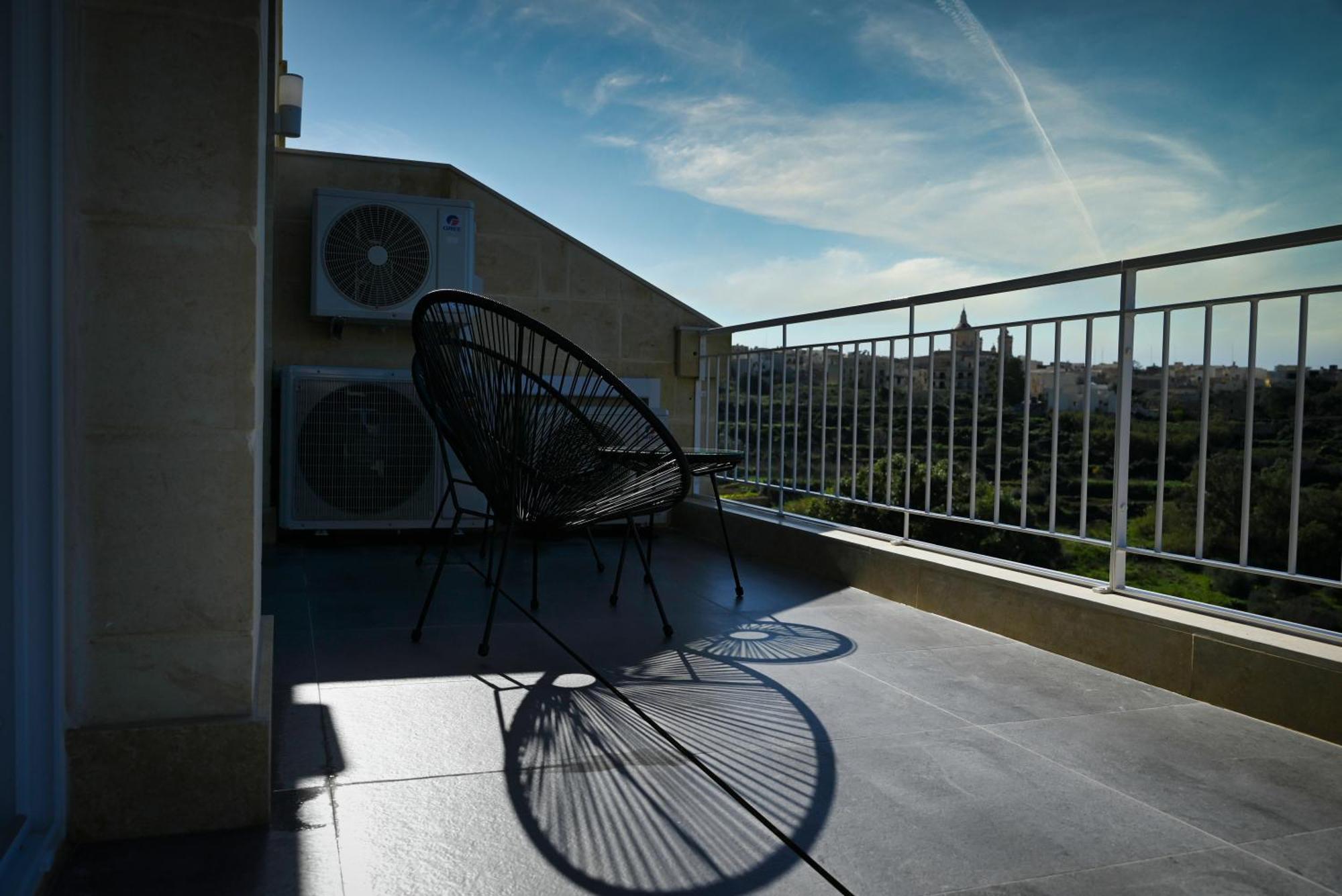 Cliff Edge In Apartment